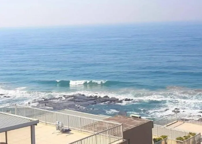 Superb Seaview @ 3Br Camarque Apt Umdloti Beach!