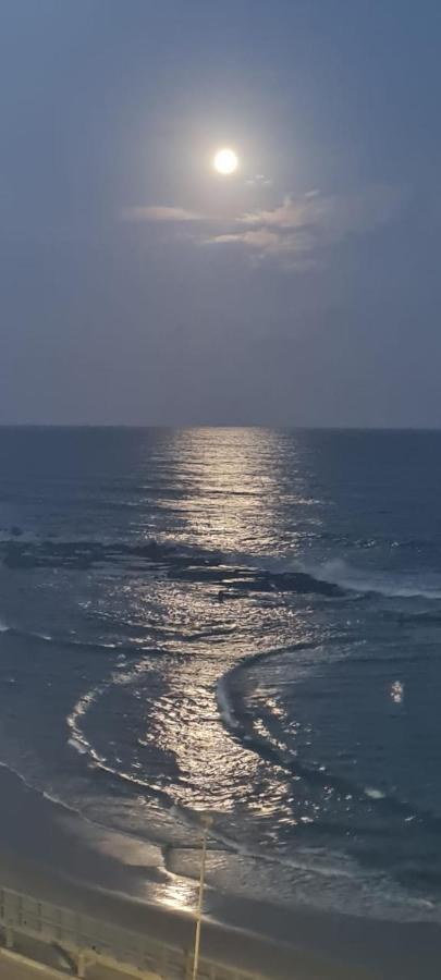 Apartment Superb Seaview @ 3br Camarque Beach! *